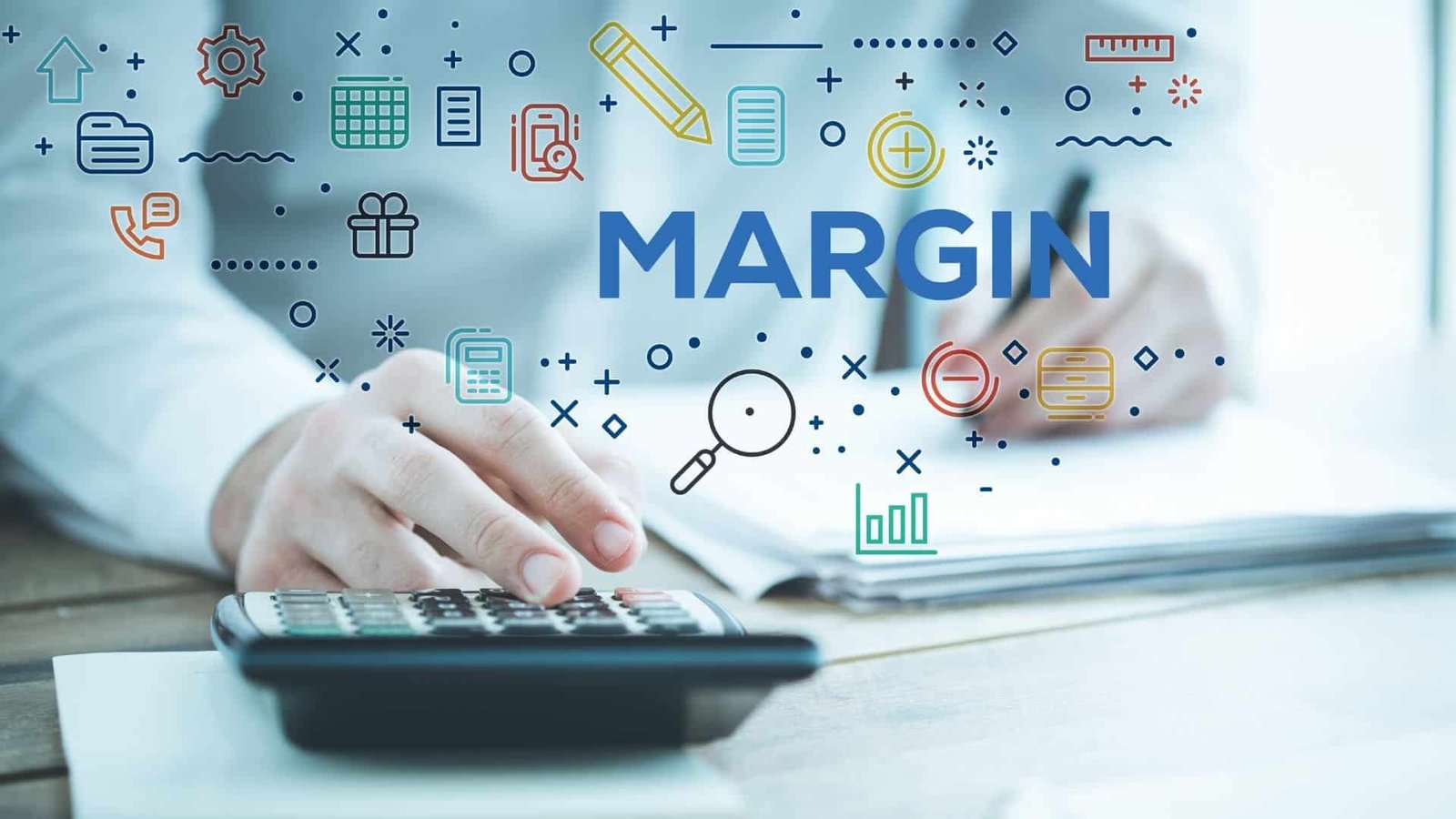 Calcul de la marge commerciale à l’aide d’une calculatrice dans un environnement professionnel, avec des icônes de gestion. Calcul de marge commerciale – Optimisation financière en négoce